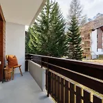 Everest B - Comfortable 2 Bedrooms Apartment