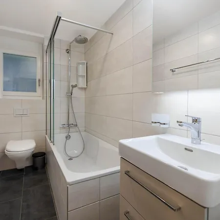 Everest B - Comfortable 2 Bedrooms Apartmán *