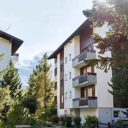 Everest B - Comfortable 2 Bedrooms Apartment